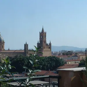 https://camera-attico-luminoso-con-terrazza.sicilyhotelsitaly.net