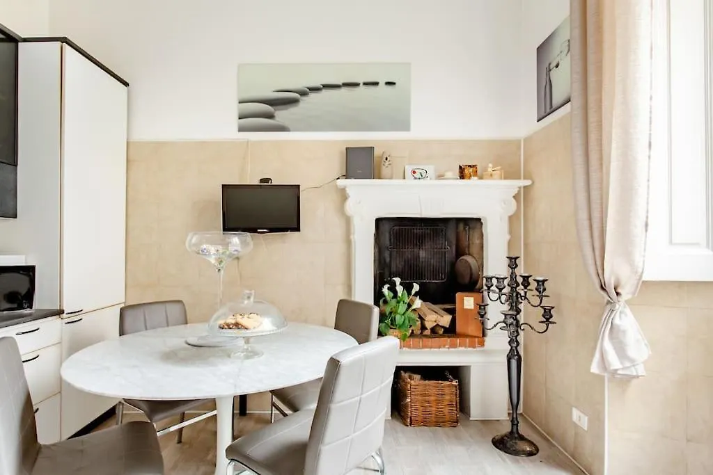 Exquisite Stay Via Crema Милан 0*,  Италия